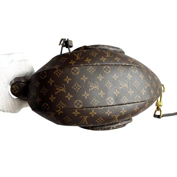 Louis Vuitton Duck Bag Nigo Monogram Crossbody Rare LV Gold Canvas Clutch Purse - Picture 4 of 16